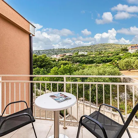 Front In Casa vacanze Donji Seget